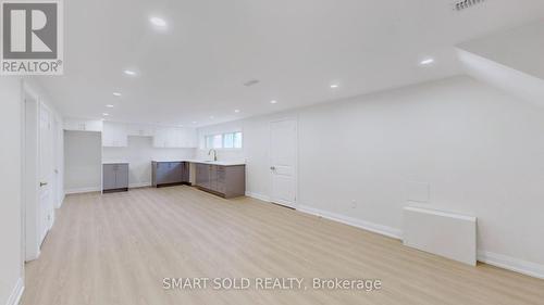 439 Fernleigh Circle N, Richmond Hill, ON - Indoor Photo Showing Other Room