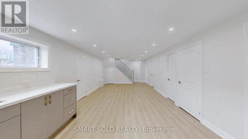 439 Fernleigh Circle N, Richmond Hill, ON - Indoor Photo Showing Other Room