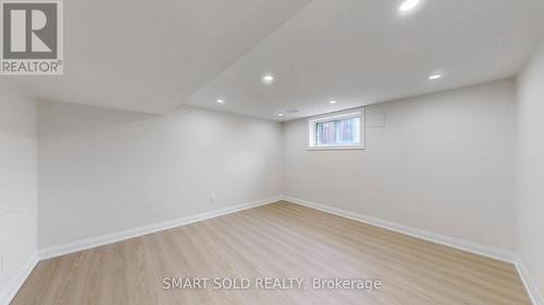439 Fernleigh Circle N, Richmond Hill, ON - Indoor Photo Showing Other Room