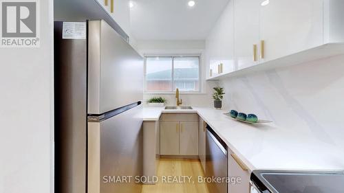 439 Fernleigh Circle N, Richmond Hill, ON - Indoor