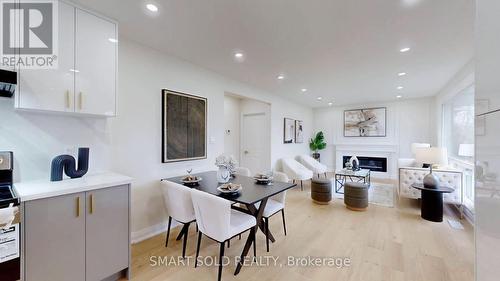 439 Fernleigh Circle N, Richmond Hill, ON - Indoor With Fireplace