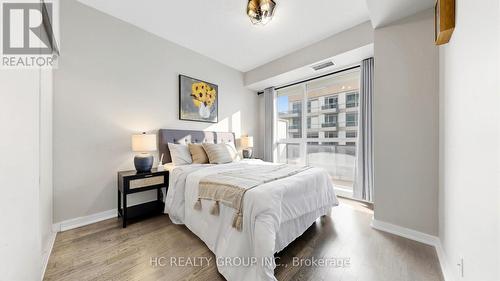 907 - 9205 Yonge Street, Richmond Hill, ON - Indoor Photo Showing Bedroom
