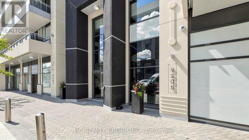 907 - 9205 Yonge Street, Richmond Hill, ON - Outdoor