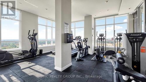 907 - 9205 Yonge Street, Richmond Hill, ON - Indoor Photo Showing Gym Room