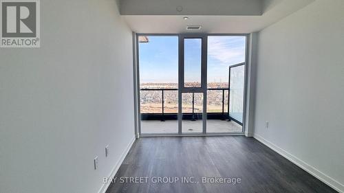 D711 - 4878 Powers Common, Burlington, ON - Indoor Photo Showing Other Room