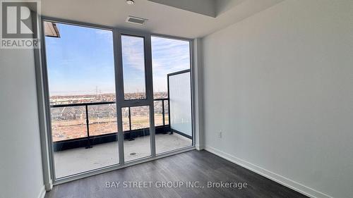 D711 - 4878 Powers Common, Burlington, ON - Indoor Photo Showing Other Room