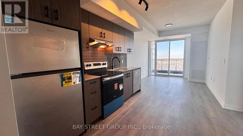 D711 - 4878 Powers Common, Burlington, ON - Indoor Photo Showing Kitchen