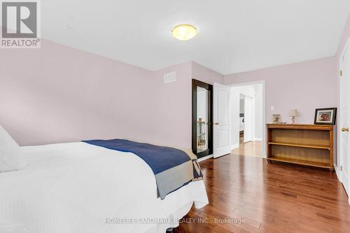 94 Pathlane Road, Richmond Hill, ON - Indoor Photo Showing Bedroom