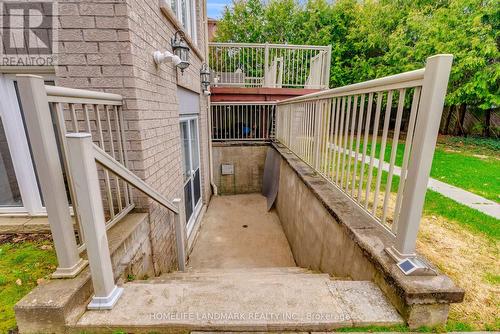 94 Pathlane Road, Richmond Hill, ON - Outdoor With Deck Patio Veranda With Exterior