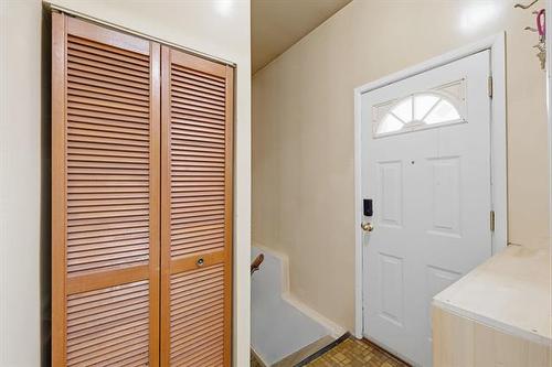 17 Durham Bay, Winnipeg, MB 