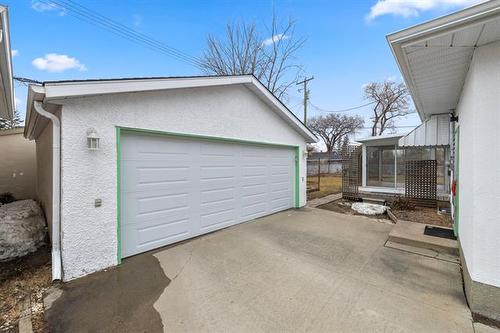 17 Durham Bay, Winnipeg, MB 