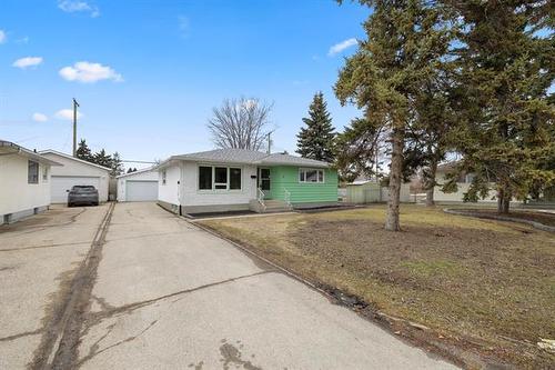 17 Durham Bay, Winnipeg, MB 
