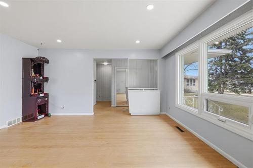 17 Durham Bay, Winnipeg, MB 