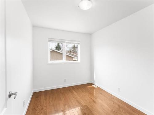 406 Parkview St, Winnipeg, MB 