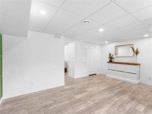 406 Parkview St, Winnipeg, MB 