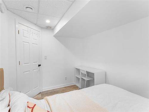 406 Parkview St, Winnipeg, MB 