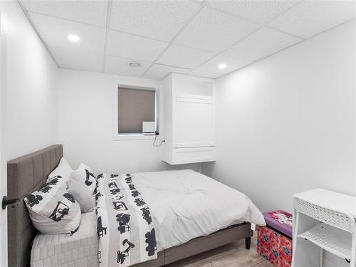 406 Parkview St, Winnipeg, MB 