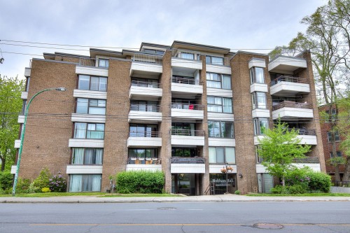 Front of Structure - 306-6211 Ch. De La Côte-St-Luc, Hampstead, QC - Outdoor With Facade