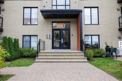 Entry - 303-3157 Boul. De La Gare, Vaudreuil-Dorion, QC - Outdoor