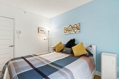 Bedroom - 102-375 Rue Décarie, Montréal (Saint-Laurent), QC - Indoor Photo Showing Bedroom