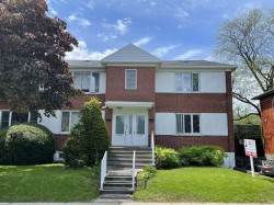 2146 Ch. de Dunkirk  Mont-Royal, QC H3R 3K7