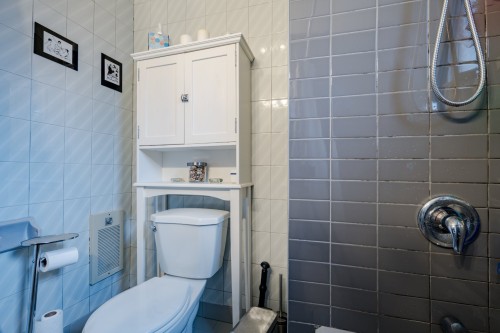 Salle de bains - 2146 Ch. De Dunkirk, Mont-Royal, QC - Indoor Photo Showing Bathroom
