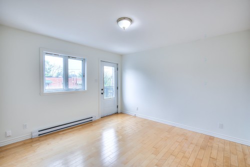 Master Bedroom - 6862 Av. Irwin, Montréal (Le Sud-Ouest), QC - Indoor Photo Showing Other Room