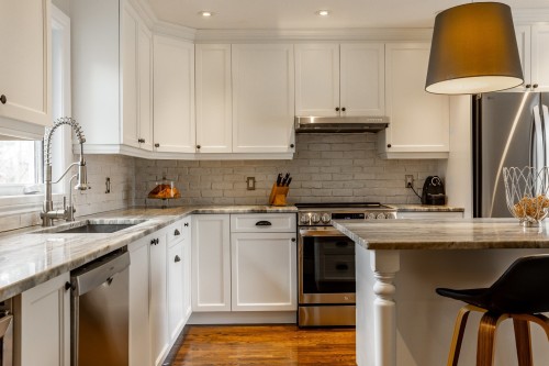 Kitchen - 248 Nassau Street, Beaconsfield, QC - Indoor Photo Showing Kitchen With Upgraded Kitchen