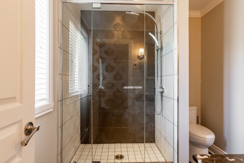 Master Bathroom - 248 Nassau Street, Beaconsfield, QC - Indoor Photo Showing Bathroom