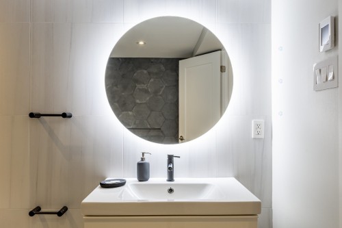 Bathroom - 248 Nassau Street, Beaconsfield, QC - Indoor Photo Showing Bathroom