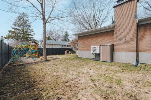 Courtyard - 248 Nassau Street, Beaconsfield, QC - Outdoor