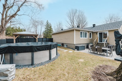 Courtyard - 248 Nassau Street, Beaconsfield, QC - Outdoor