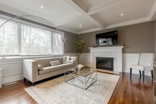 Living Room - 248 Nassau Street, Beaconsfield, QC - Indoor Photo Showing Living Room With Fireplace