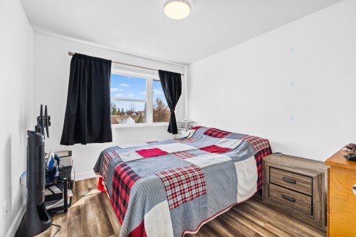 Chambre à coucher principale - 3750 Rue Gélineau, Longueuil (Saint-Hubert), QC - Indoor Photo Showing Bedroom