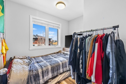 Chambre à coucher - 3750 Rue Gélineau, Longueuil (Saint-Hubert), QC - Indoor Photo Showing Bedroom