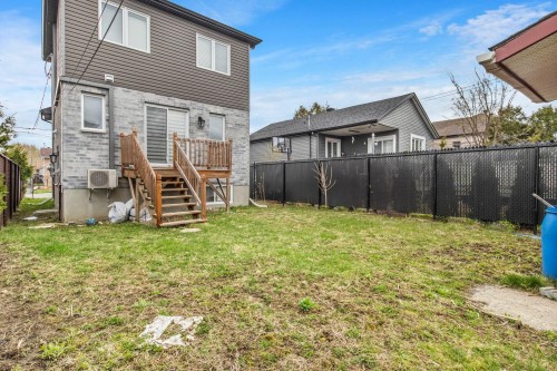 Cour - 3750 Rue Gélineau, Longueuil (Saint-Hubert), QC - Outdoor