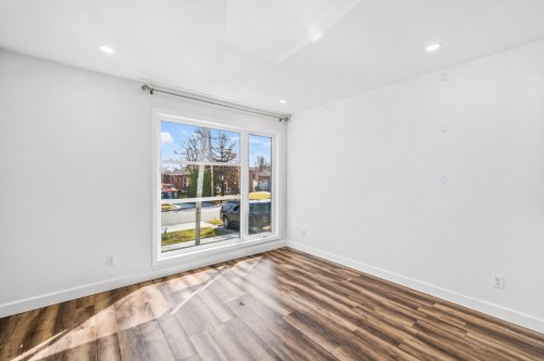 Salon - 3750 Rue Gélineau, Longueuil (Saint-Hubert), QC - Indoor Photo Showing Other Room