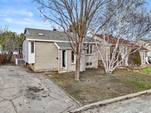 2192 Rue Mélisande  Laval (Saint-François), QC H7A 3W1