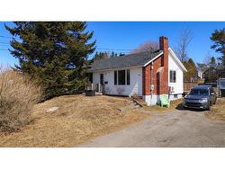 37 Creighton AVE  Saint John, NB E2J 3G8