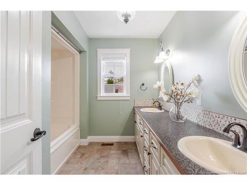 34 Mavis Crt, Fredericton, NB 