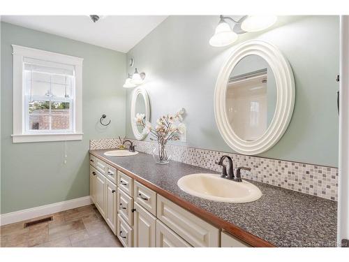 34 Mavis Crt, Fredericton, NB 