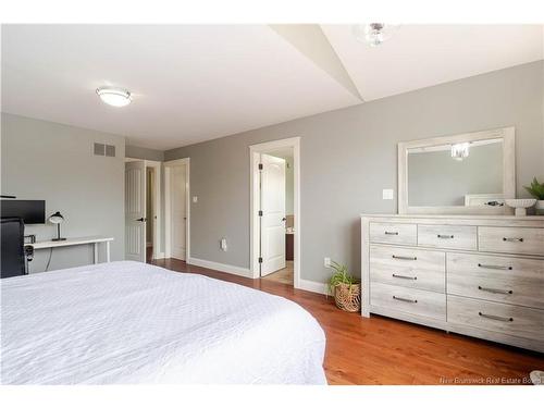 34 Mavis Crt, Fredericton, NB 