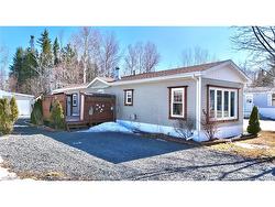 263 Poplar Beresford, NB E8K 1E5