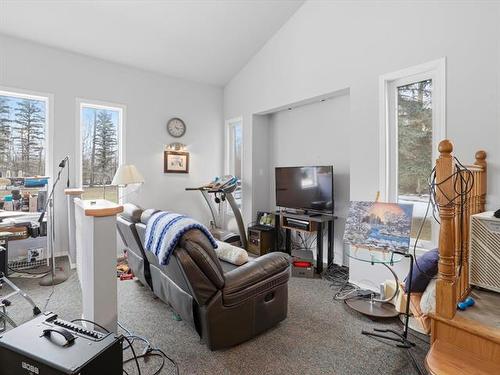 33126 76 N Rd, Garson, MB 