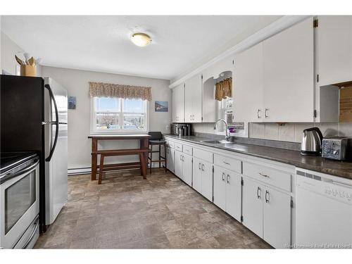 1 Golf Course Rd, Petitcodiac, NB 