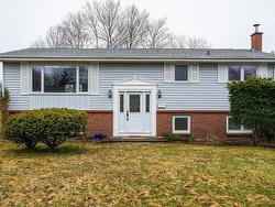 11 Glencoe Drive  Dartmouth, NS B2X 1J2