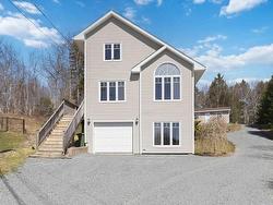43 Imperial Court Beaver Bank, NS B4E 3G7