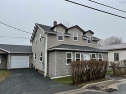 41 Irving Street  Dartmouth, NS B2W 1K1