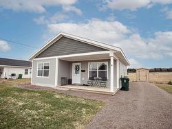 14 Fleming Street  Amherst, NS B4H 0C3