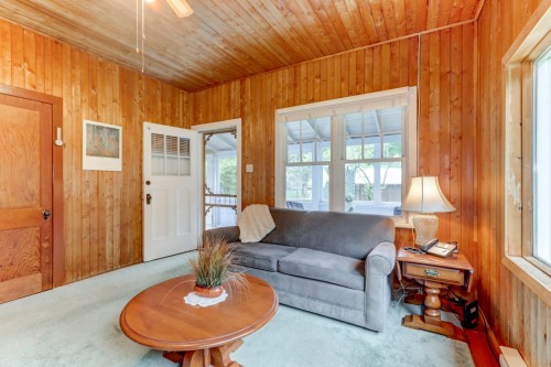 Living Room - 65 Ch. White, Harrington, QC - Indoor Photo Showing Living Room